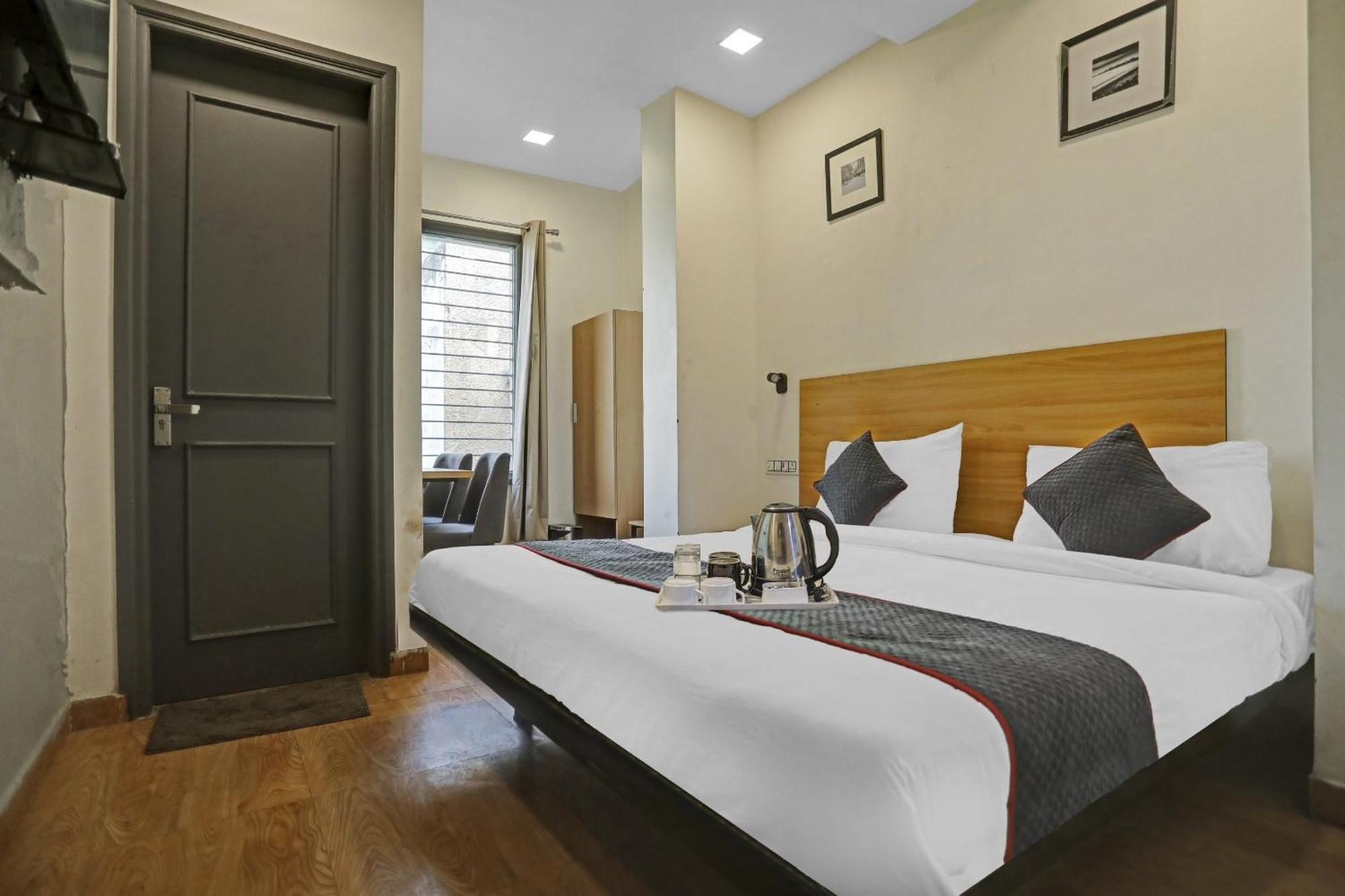 德里 Super Townhouse Mannat Rohini 16酒店 外观 照片