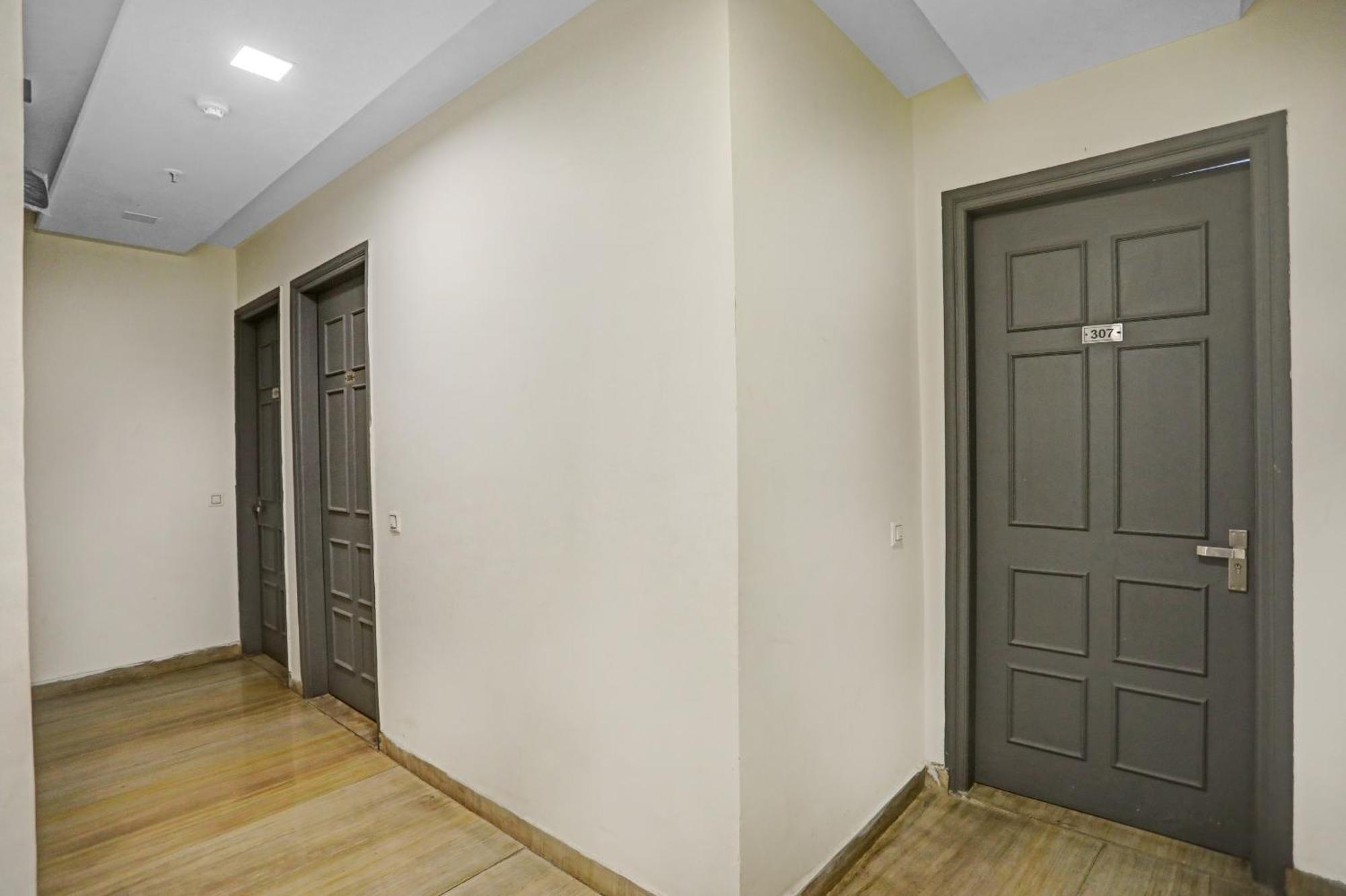 德里 Super Townhouse Mannat Rohini 16酒店 外观 照片