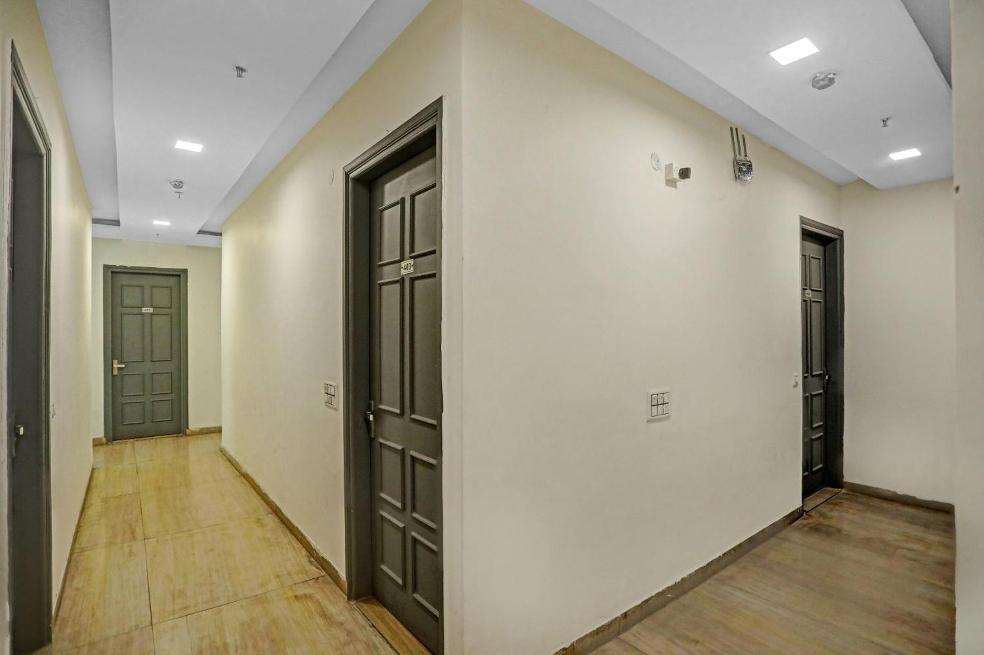 德里 Super Townhouse Mannat Rohini 16酒店 外观 照片