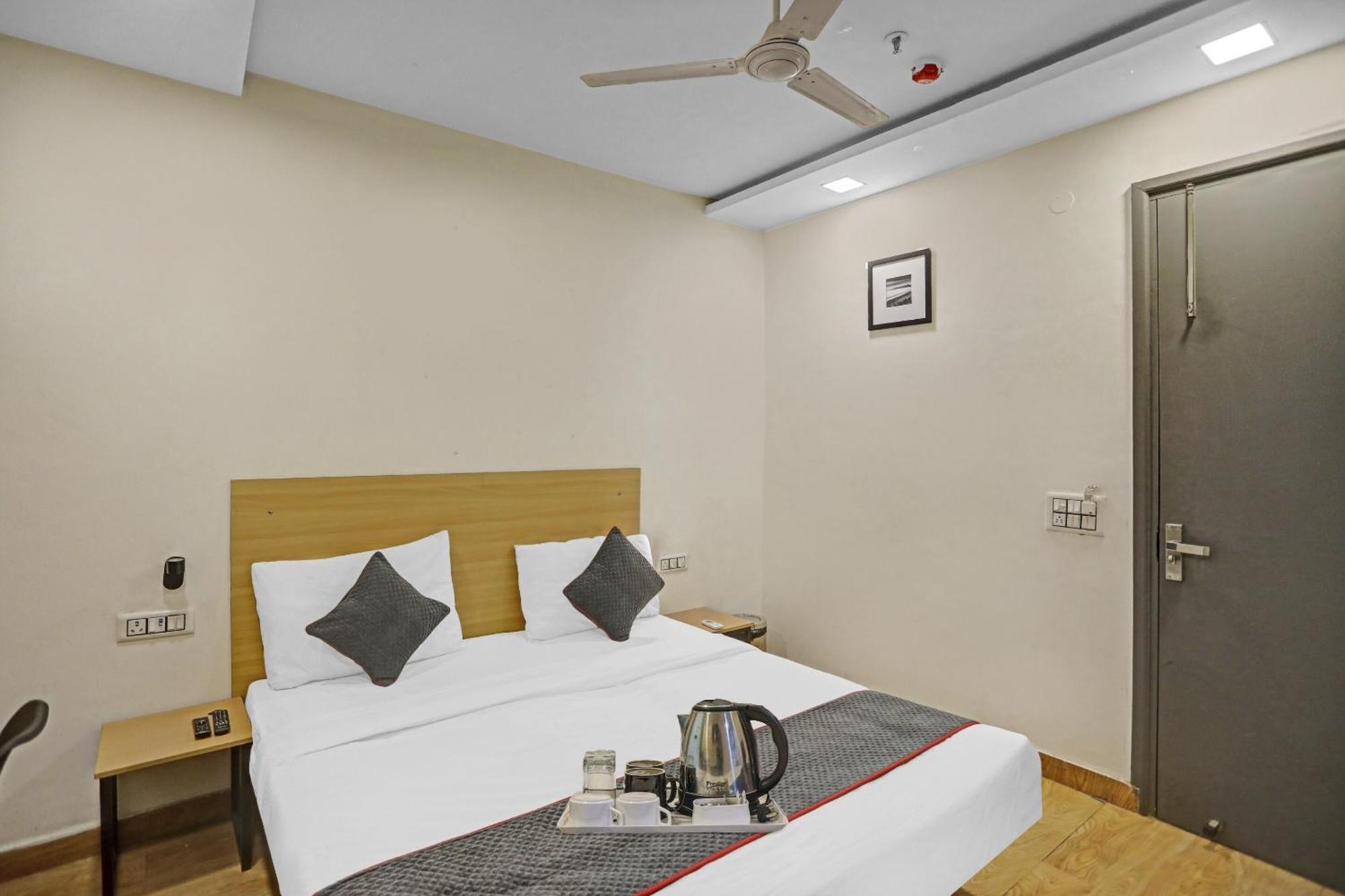 德里 Super Townhouse Mannat Rohini 16酒店 外观 照片